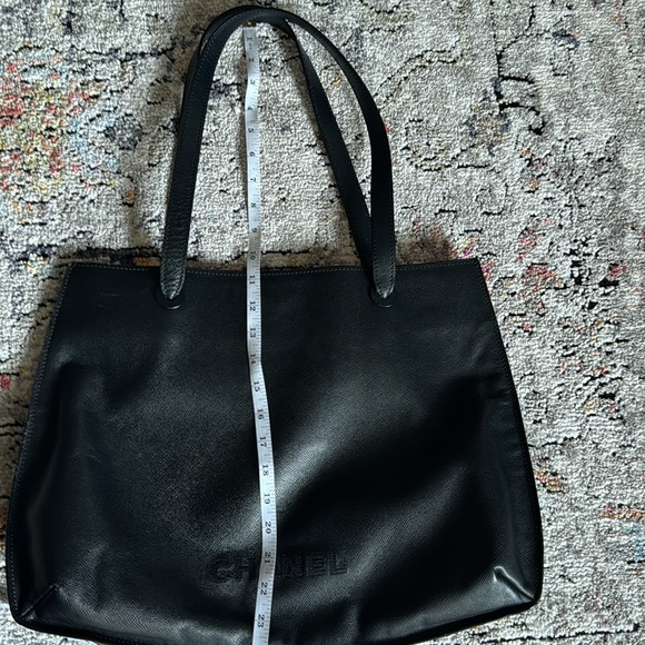 Luxury: Vintage Chanel Purse - Picture 16 of 16